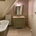 Вилла Wood Side Avec Piscine Динан