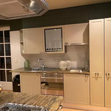 Wood Side Avec Piscine Villa *