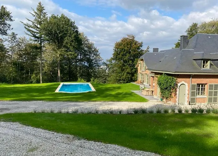 Wood Side Avec Piscine Dinant